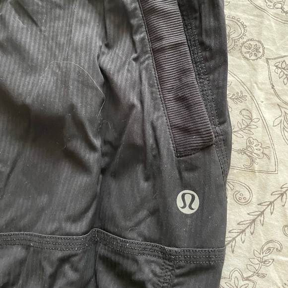 Lululemon pants - Picture 3 of 4